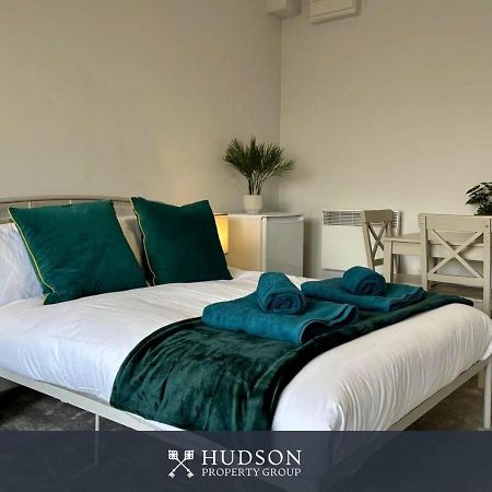 Donnington Apartments - Studio 1 텔퍼드 외부 사진